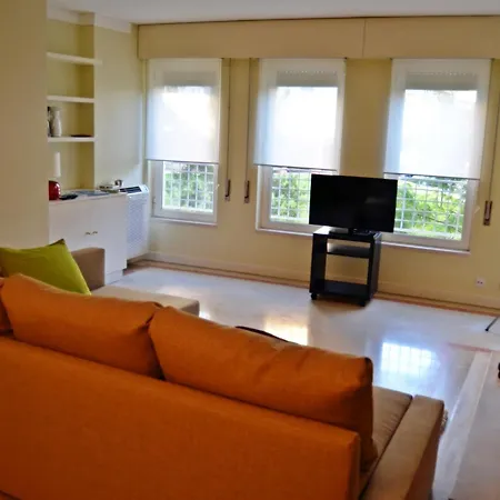 In One Flat Lissabon