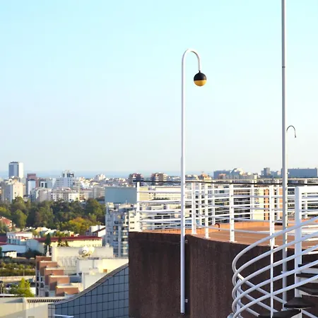 In One Flat - Pool, Parking & Nomad アパート *